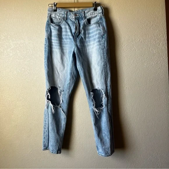 American Eagle Mom Jeans - Picture 2 of 5